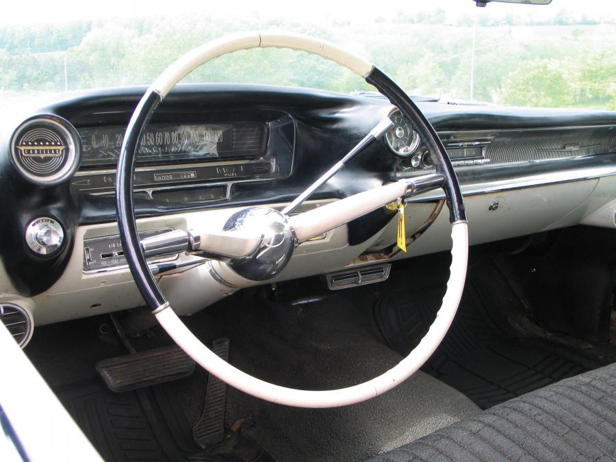  Cadillac Series 62 Hardtop Coupe 1959 года  (фото 5 из 10)